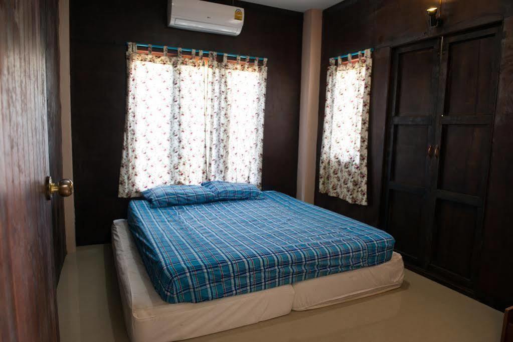 Love Station Hostel Baan Tai Exterior photo