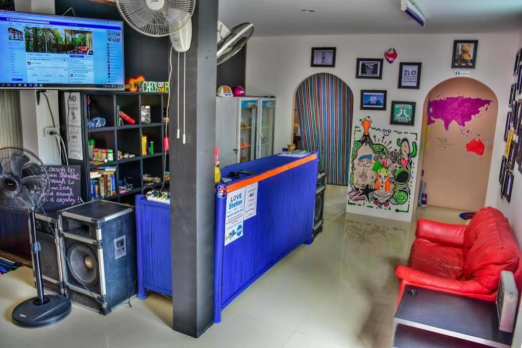 Love Station Hostel Baan Tai Exterior photo