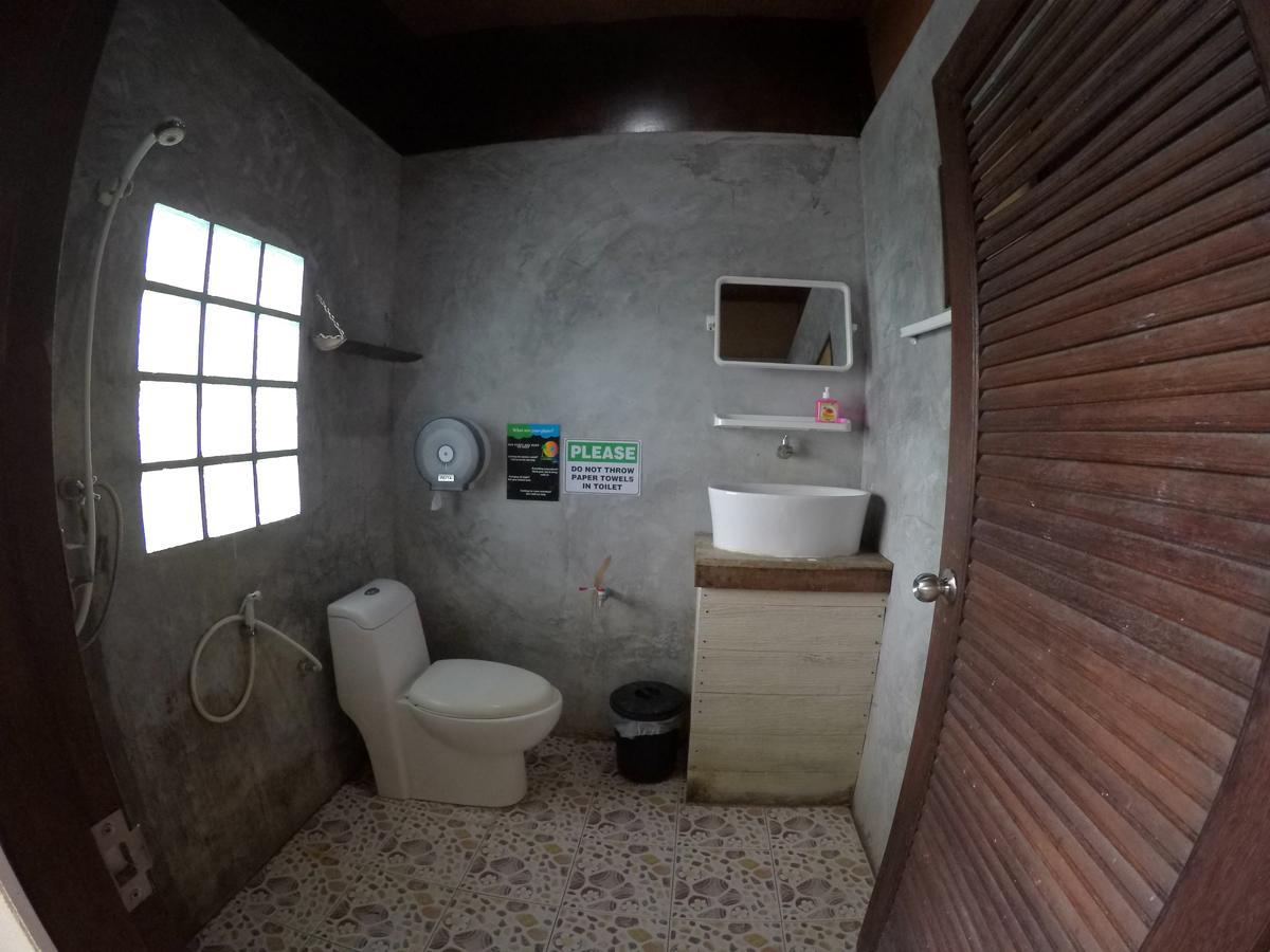 Love Station Hostel Baan Tai Exterior photo