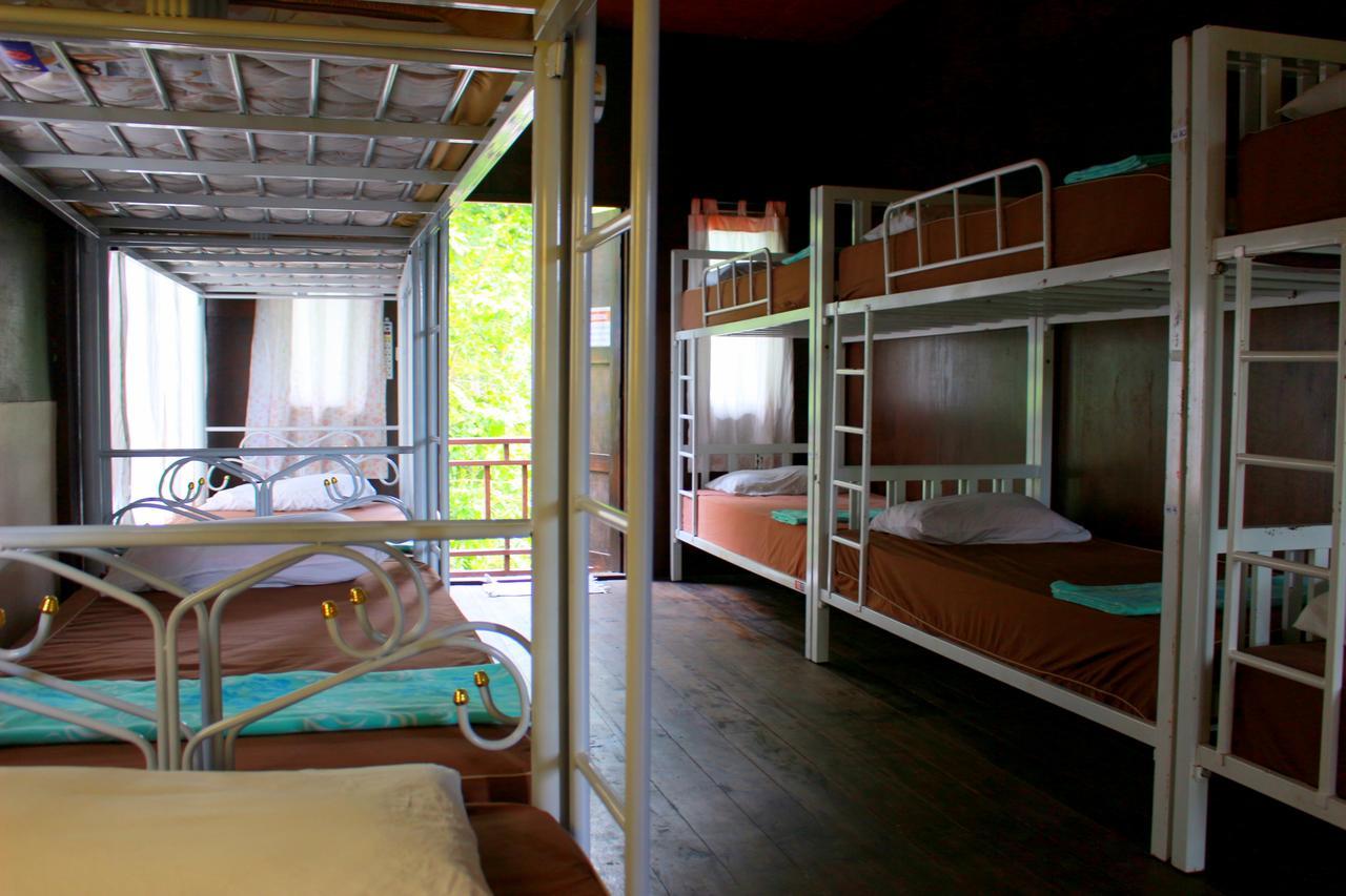 Love Station Hostel Baan Tai Room photo