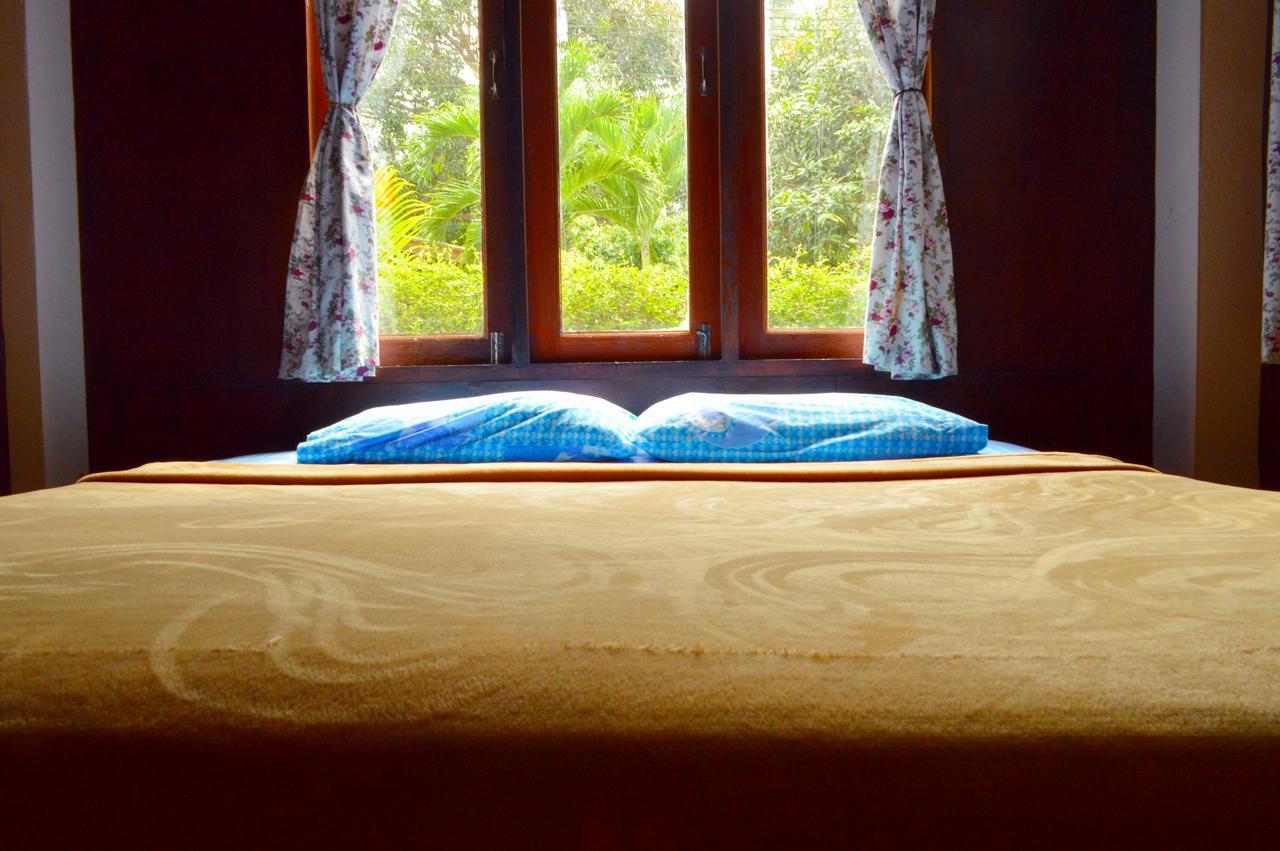 Love Station Hostel Baan Tai Exterior photo