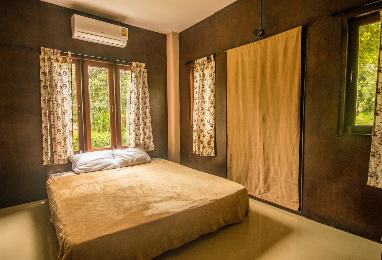Love Station Hostel Baan Tai Exterior photo