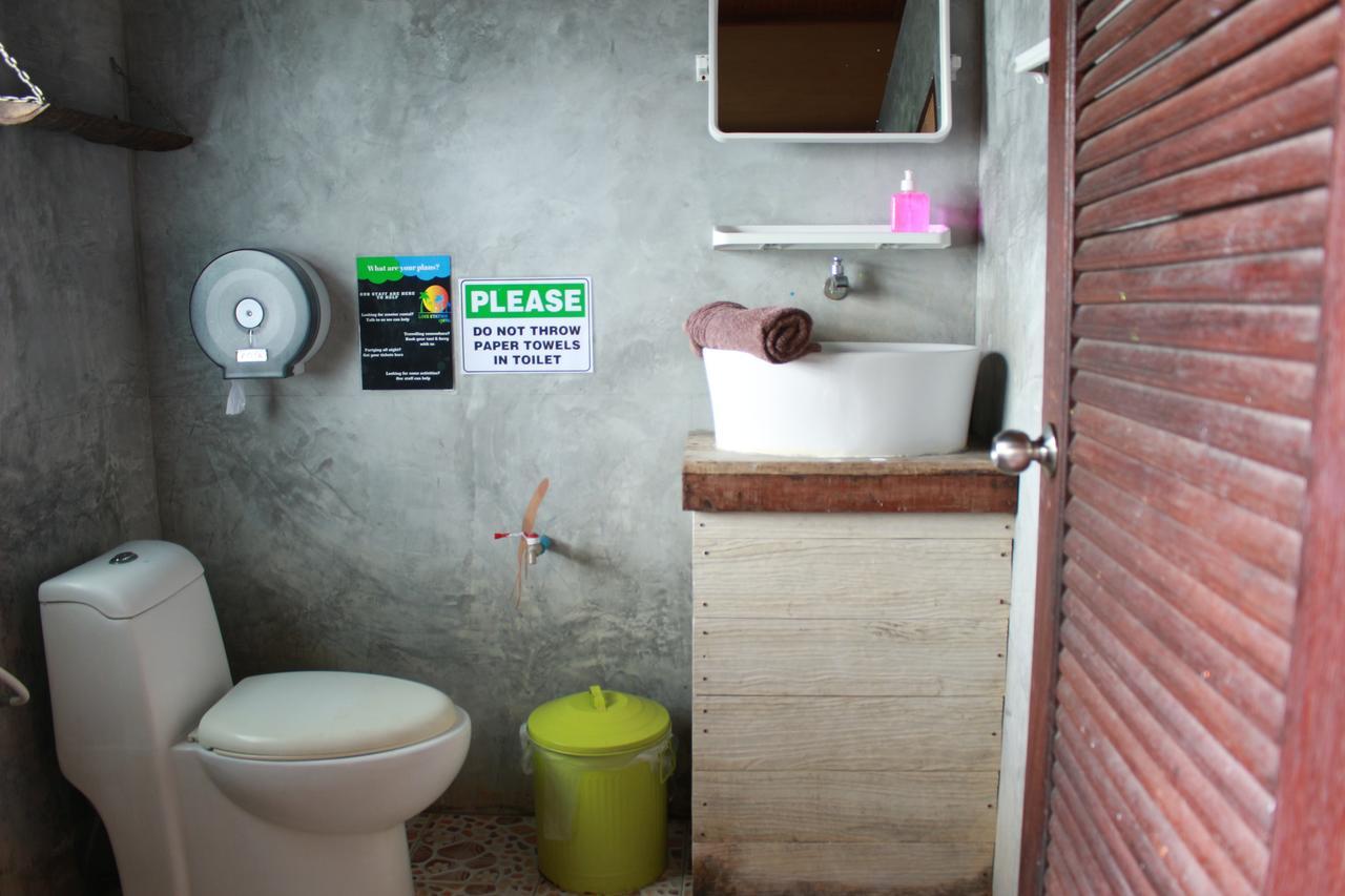 Love Station Hostel Baan Tai Room photo