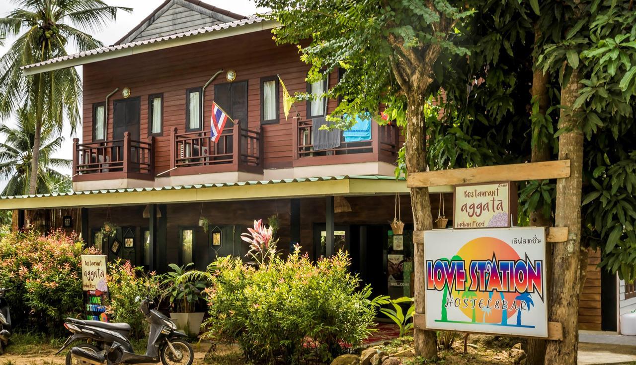 Love Station Hostel Baan Tai Exterior photo